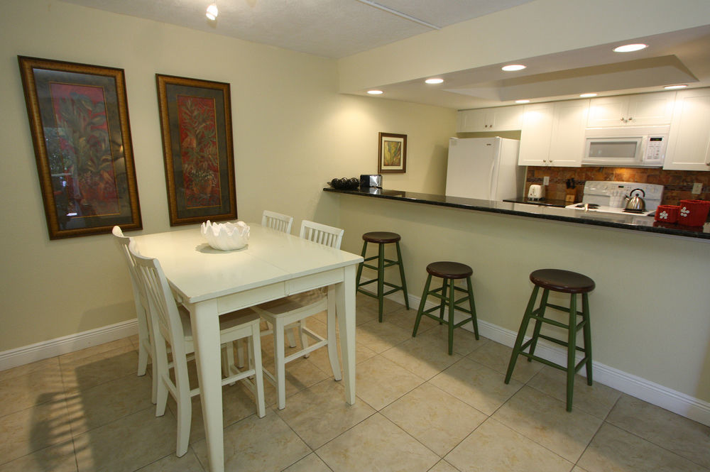 Beach Castle Resort By Rva Longboat Key Exterior photo