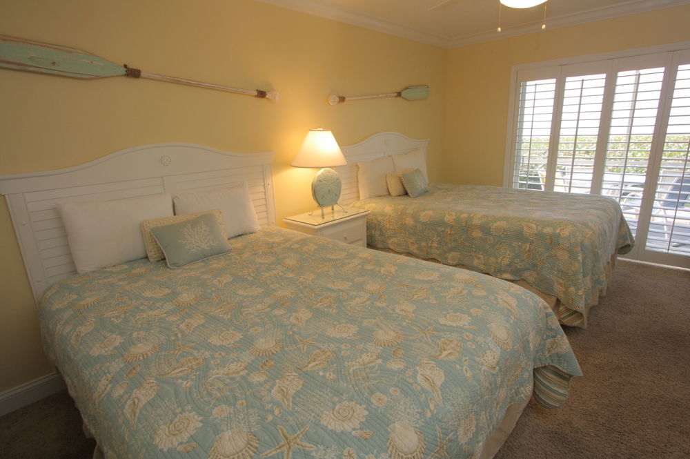 Beach Castle Resort By Rva Longboat Key Exterior photo