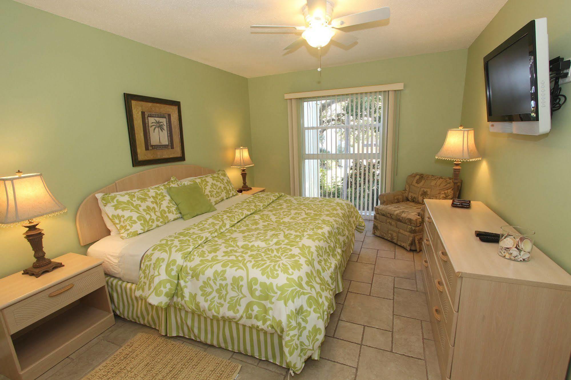 Beach Castle Resort By Rva Longboat Key Exterior photo