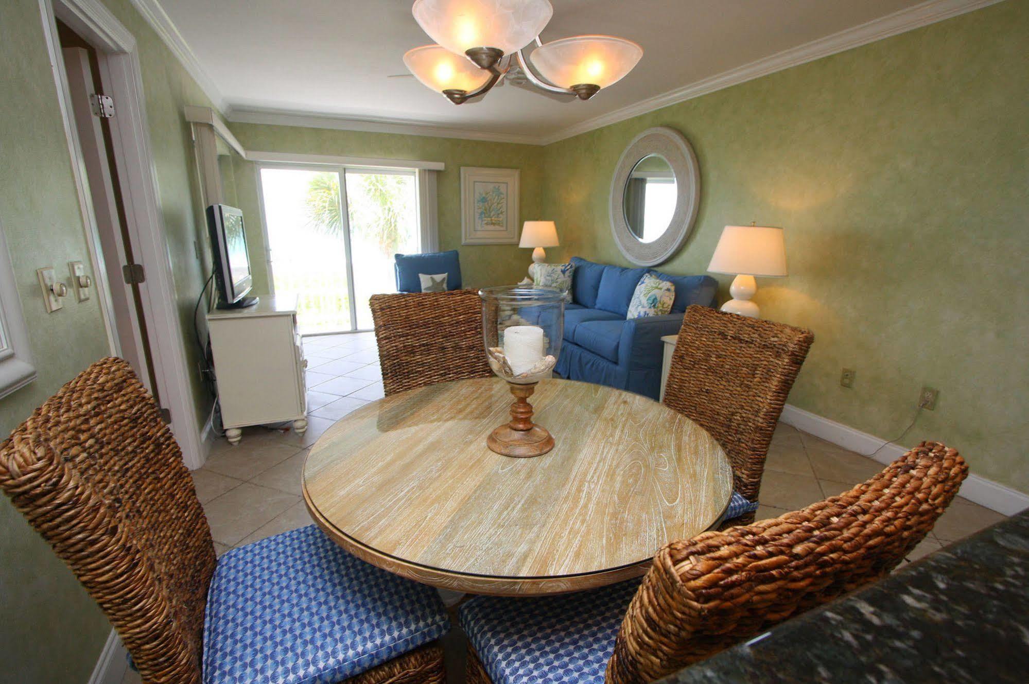 Beach Castle Resort By Rva Longboat Key Exterior photo